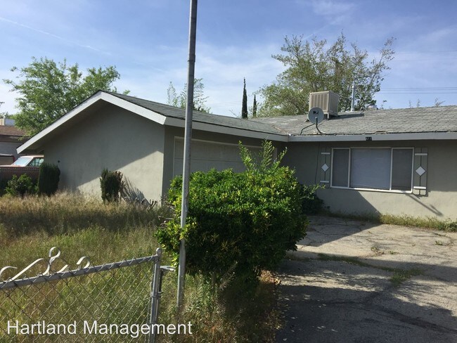 Building Photo - 3 br, 2 bath House - 411 East Avenue R7
