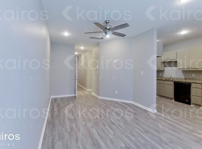 Foto del edificio - 10005 W 20th St