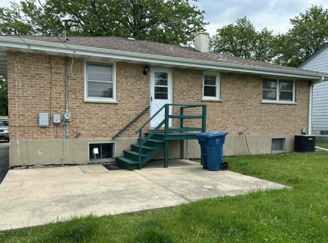Foto del edificio - 782 N Van Auken St