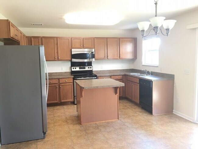 Building Photo - Nashville - 4 Bedroom 37221