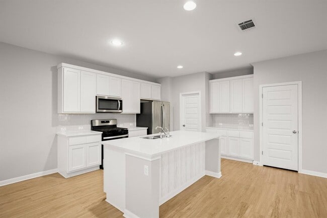 Building Photo - 6807 Tiznow Ln
