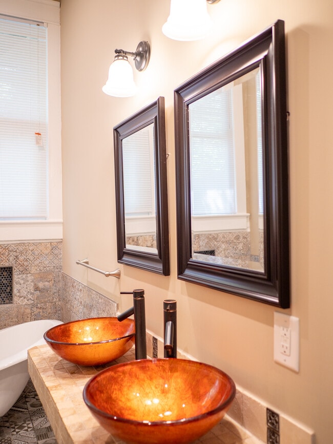 Victorian Village Apartments 39 Trammell St NW Marietta, GA