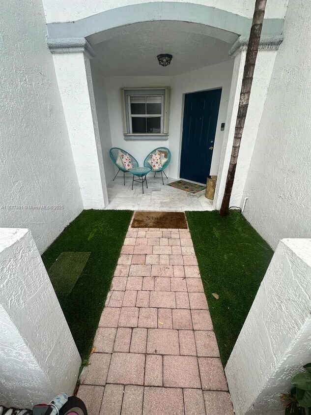 Foto del edificio - 11480 NW 48th Terrace