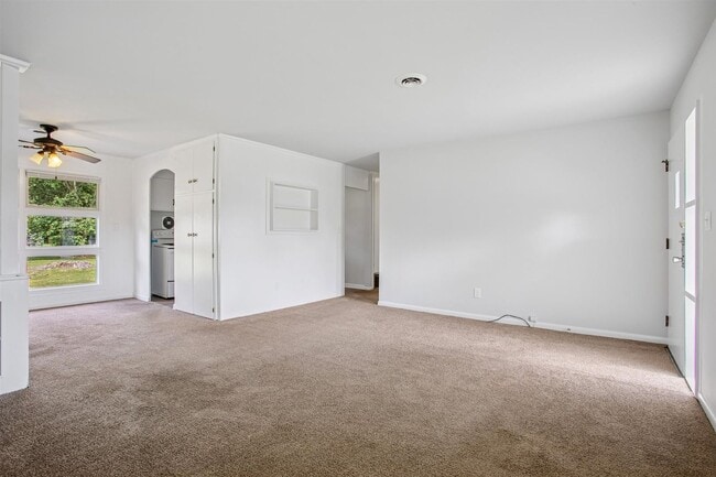 Building Photo - Colony Road - Quarterfield
