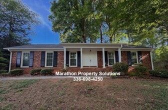 Building Photo - 5606 Bledsoe Dr