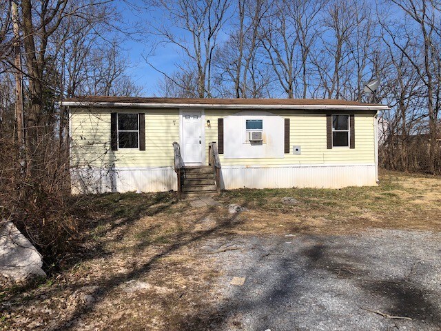 Foto principal - 7170 Winchester Ave