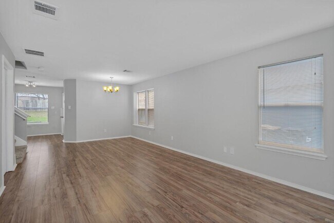 Building Photo - 911 Flatters Way