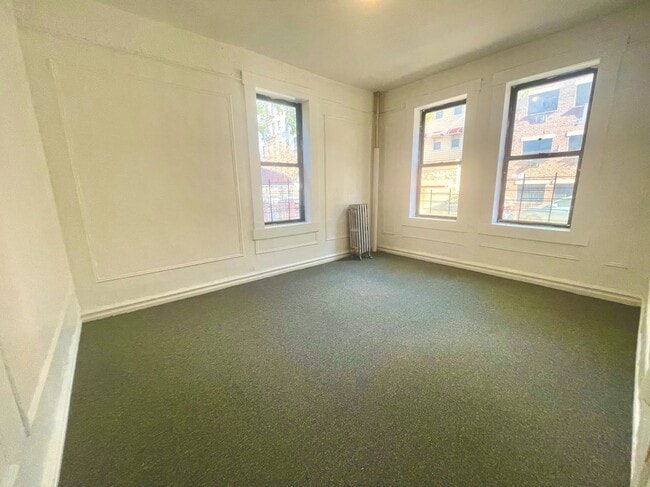 Building Photo - 2511 Cruger Ave