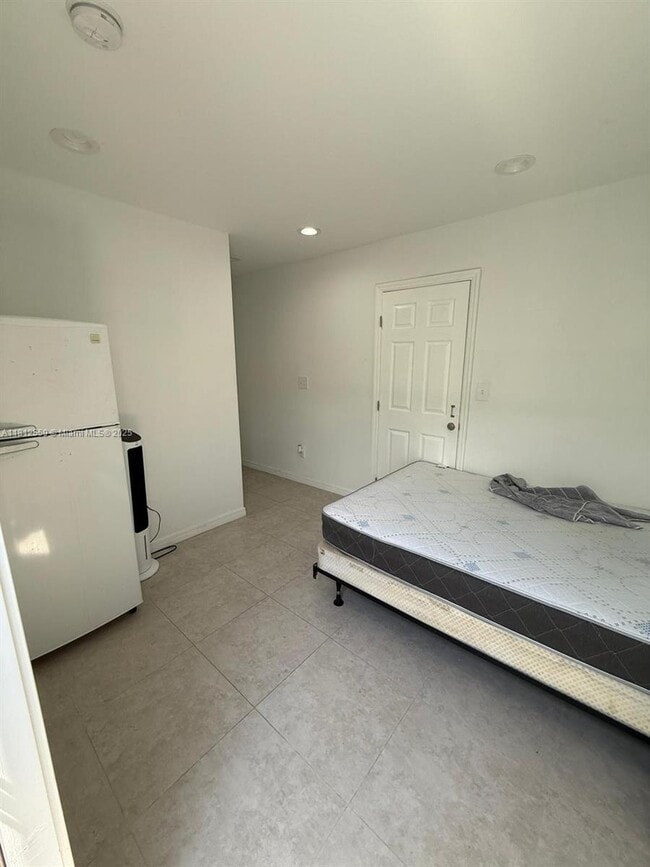 Foto del edificio - 3101 SW 14th St