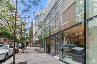 Building Photo - 600 N Fairbanks Ct