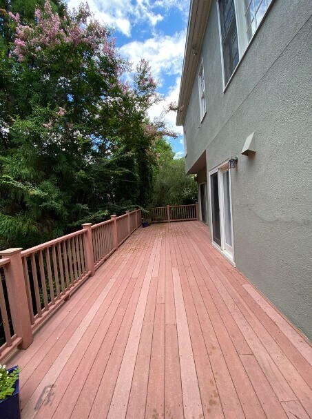 Building Photo - 1242 Wildcliff Pky NE