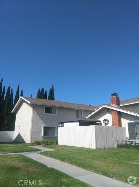 Building Photo - 313 Wilma Cir