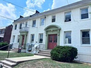 Building Photo - 150 36th St NE