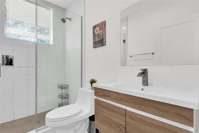 Foto del edificio - 924 Marseille Dr