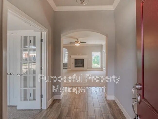 Building Photo - 12037 Ashford Dr