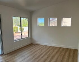 Building Photo - 10012 Bundella Dr