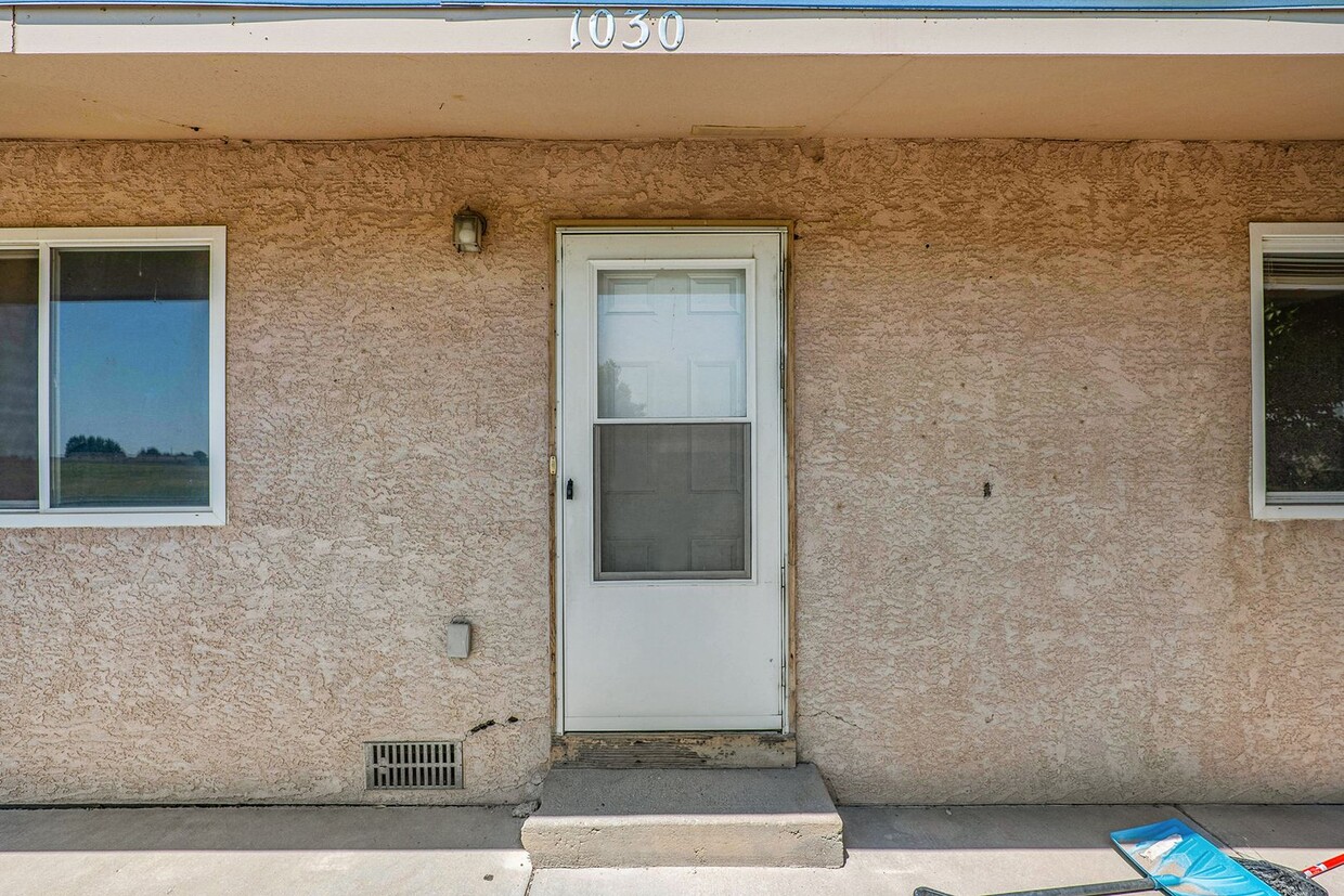 Primary Photo - Duplex in Pueblo West!