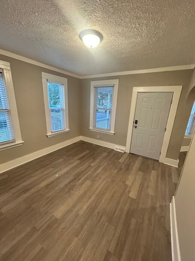 Foto del edificio - 1126 Jennette Ave NW