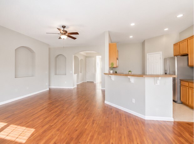 Foto del edificio - 1434 Lakes Circle Dr