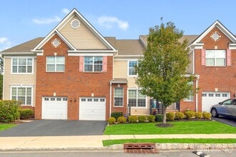 Building Photo - 304 Cambridge Dr