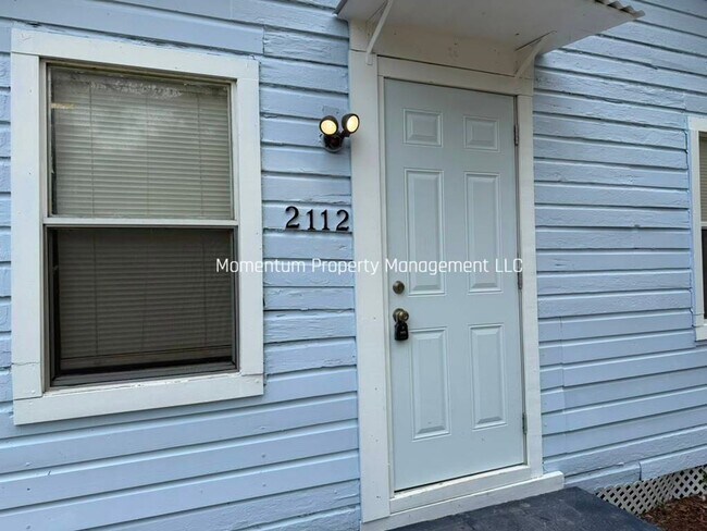 Foto del edificio - 2112 E Bird St