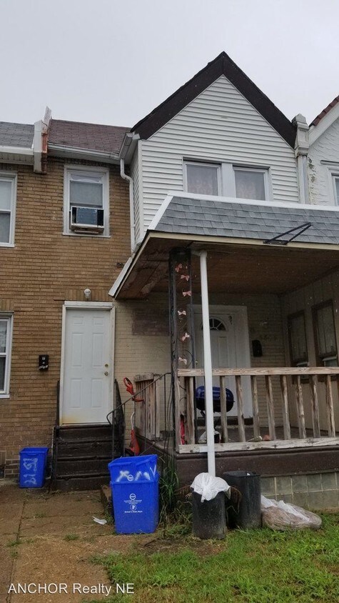 Primary Photo - 6835 Chester Ave