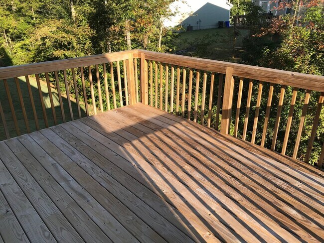 Building Photo - Luxury 4 bedroom 2.5 bath 3000+ SF Rental ...