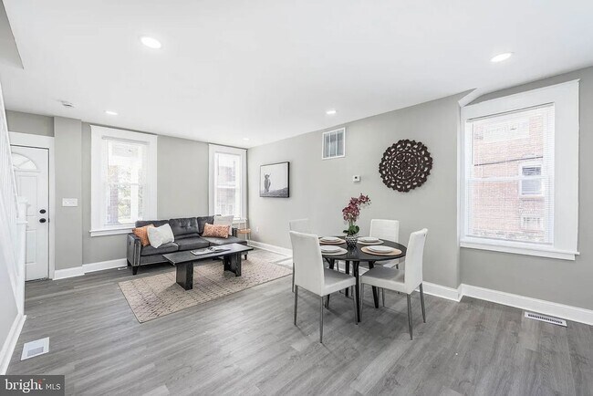 Foto del edificio - 3300 Ravenwood Ave