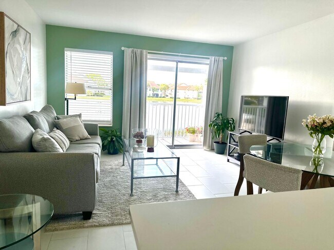 Foto del edificio - 160 Cypress Point Dr