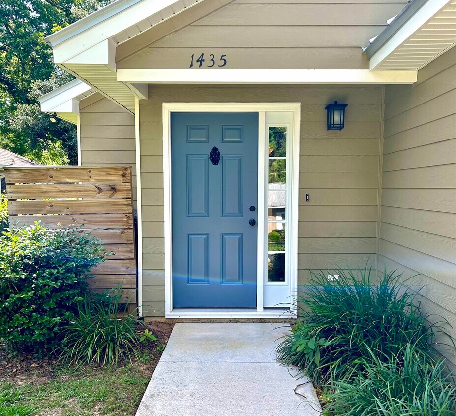 Foto principal - 1435 Pine St