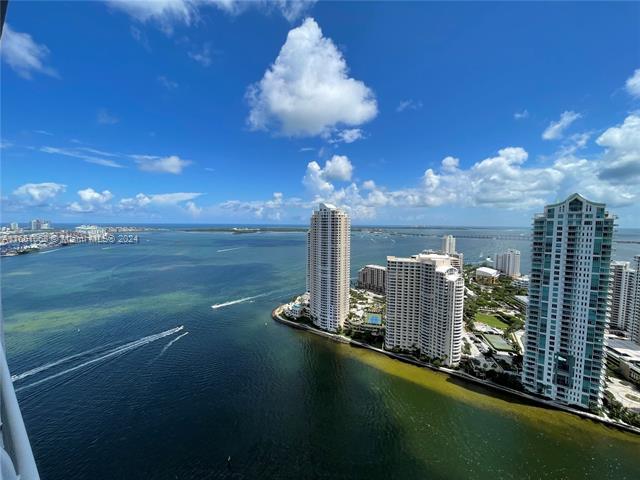 Foto del edificio - 335 S Biscayne Blvd