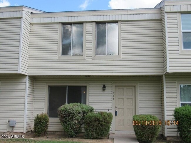 Building Photo - 731 E Vaughn Dr