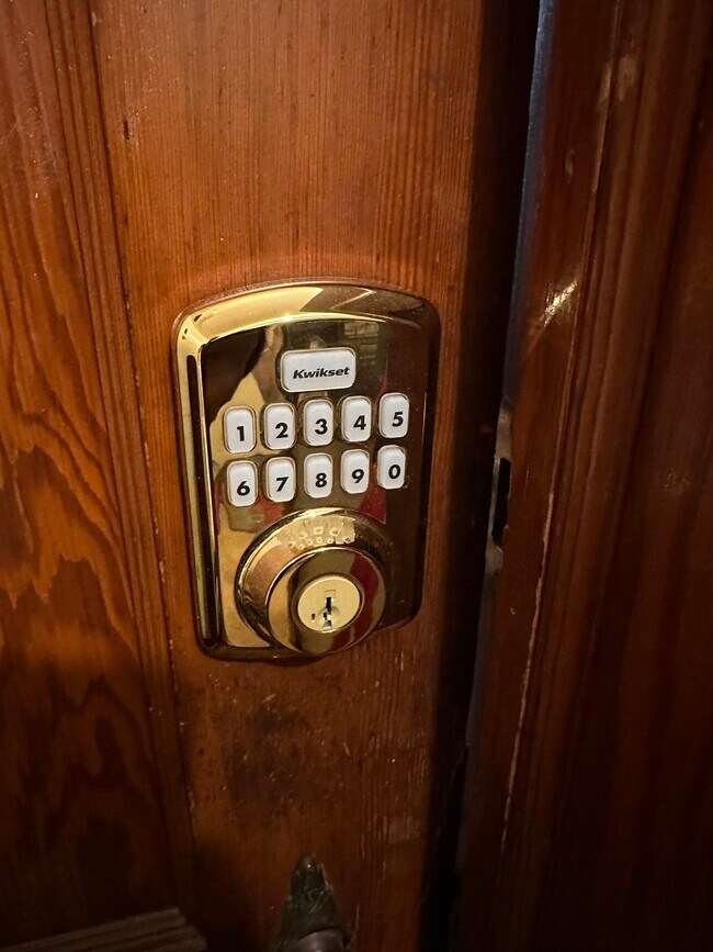 Door entering unit - 2621 Welch Ave