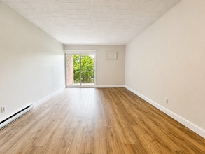 Building Photo - 130 Sheldon Ave