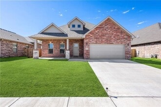 Building Photo - 2041 Tallgrass Ter