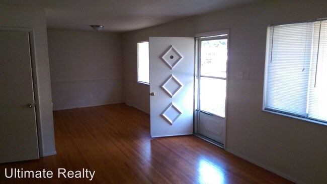 Building Photo - 3 br, 1.5 bath House - 5 Hammes Dr.