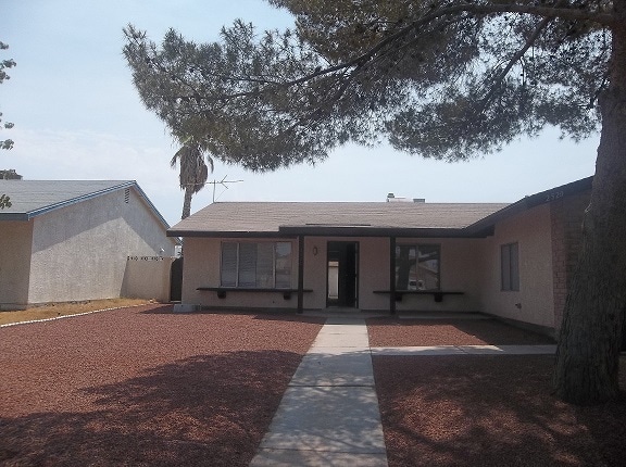 Building Photo - 2520 Oak Glen Way