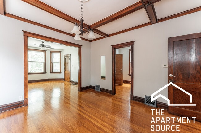 Building Photo - 3934 N Hamilton Ave