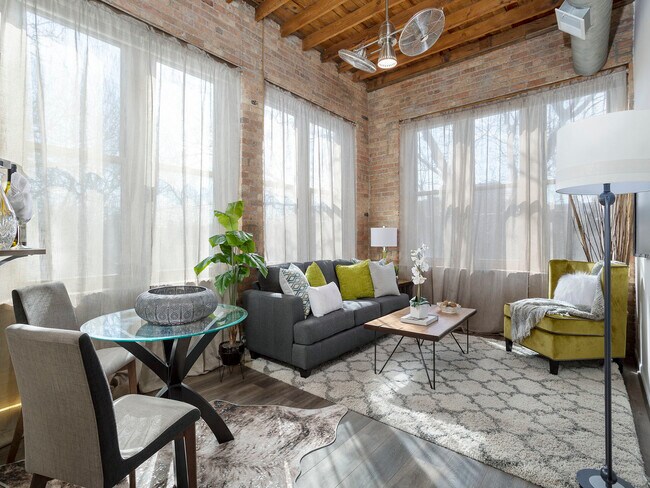 Foto del edificio - 2510 N Wayne Ave