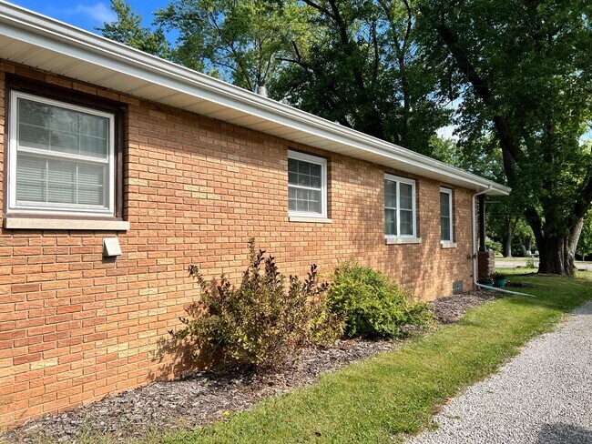 Foto del edificio - 2320 Springfield Rd