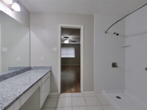 Building Photo - 18018 Heron Forest Ln