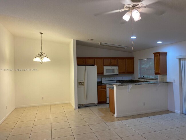 Building Photo - 6432 Las Palmas Way