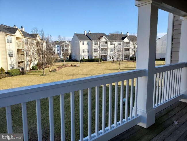 Foto del edificio - 8091 Lacy Dr