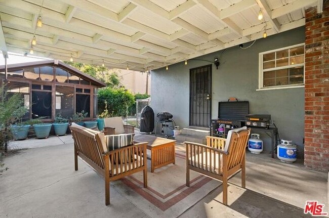 Building Photo - 1031 Euclid St NW