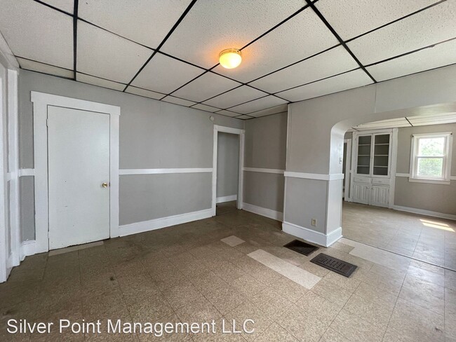 Foto del edificio - 4 br, 1 bath House - 401 N Pearl