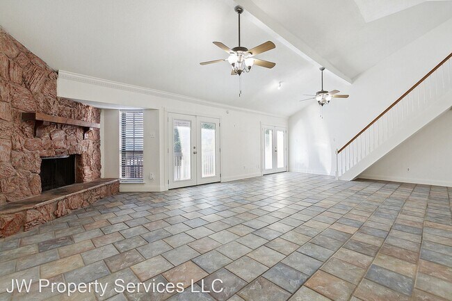 Foto del edificio - 2 br, 2 bath House - 1016 St Julien Unit 303
