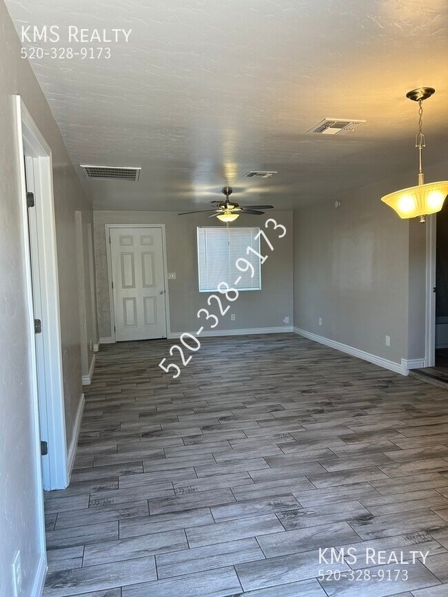 Building Photo - 3 Bed/2 Bath - OWNER/AGENT