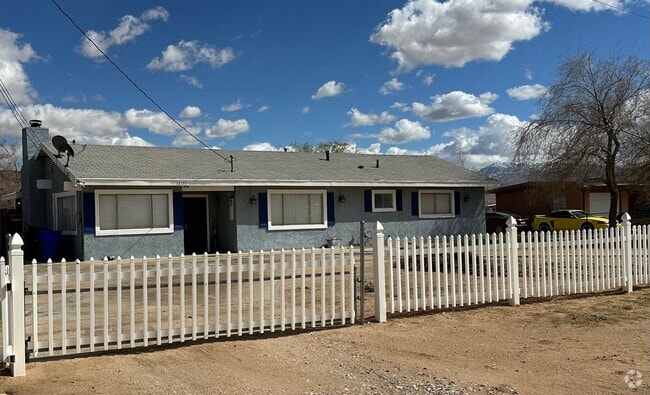 Building Photo - 13177 Nicola Rd