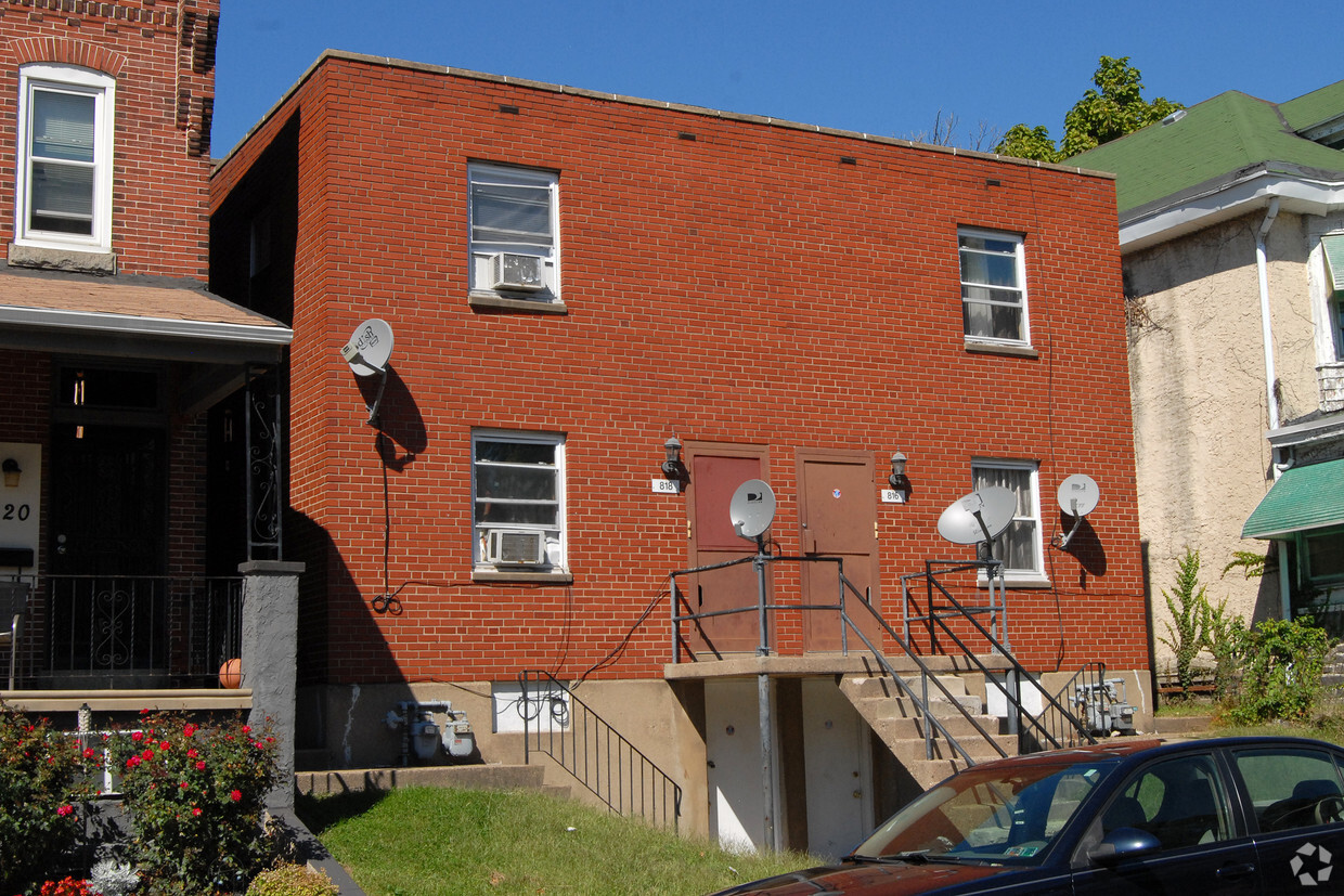 Foto principal - 816-818 W 8th St