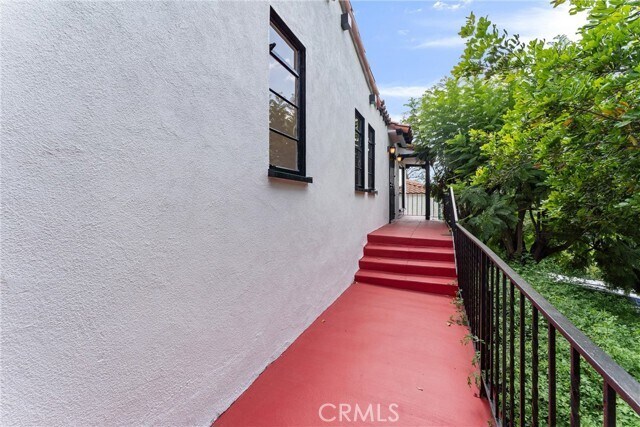 Foto del edificio - 1228 N Lemon St